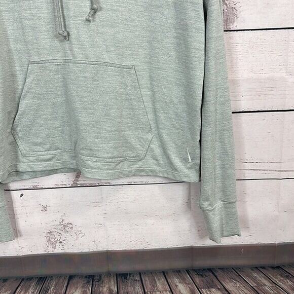 Nike Sweatshirt Womens Medium Grey Pull Over Yoga Jersey Crop Dri Fit Light Weig - Picture 3 of 10